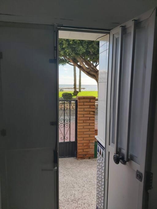 Beachfront House Malaga Bagian luar foto
