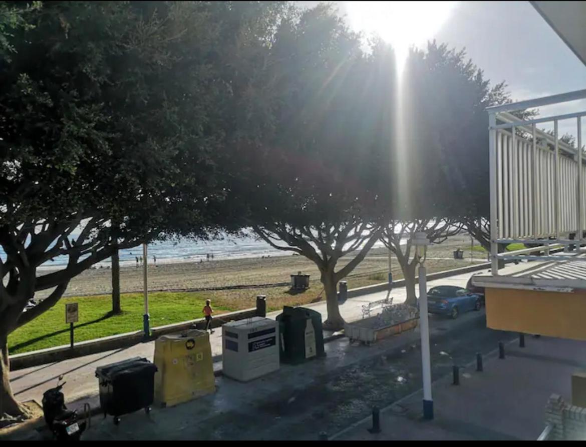 Beachfront House Malaga Bagian luar foto