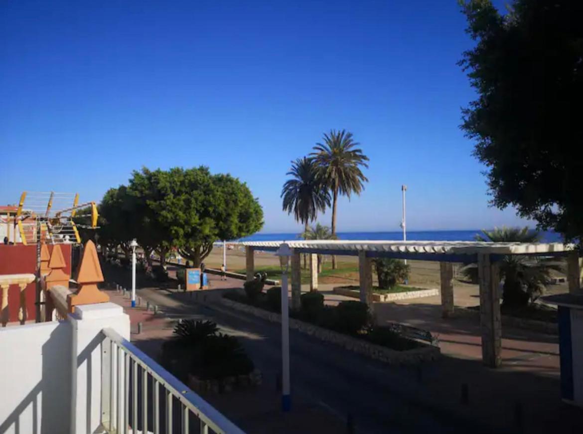 Beachfront House Malaga Bagian luar foto